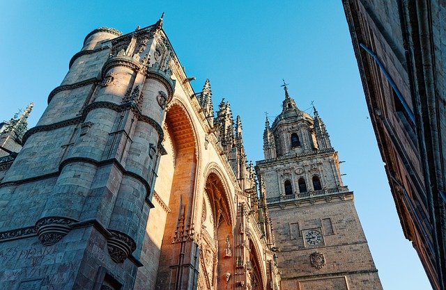 Informes históricos y estudios previos